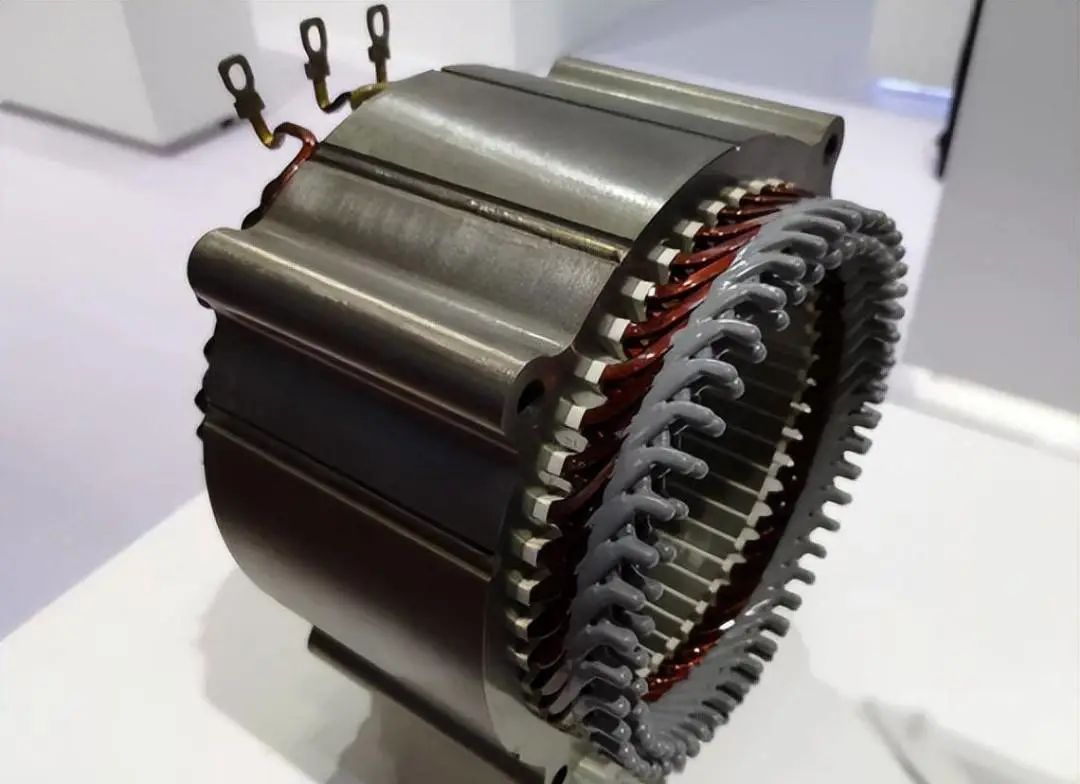 與圓形電機相比，為什么扁線電機更適合新能源汽車領域？—AIP艾普.jpg